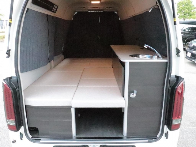 ���K�ȃt���t���b�g�x�b�h�W�J���\��