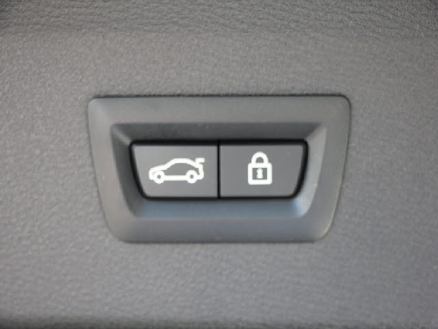 専門店ならではの納車前整備を実施！専用テスターも完備！諸経費につきましてはお気軽にお問合せ下さい。納車後の車検・点検・板金・ドレスアップなども当社お客様特別価格にてご案内させて頂きます。無料代車完備！