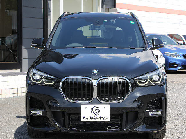 全車店頭にて展示中！お越し頂ければ現車確認が可能です。お気軽にお越しくださいませ。専門スタッフが細かくご説明させて頂きますので輸入車にご不安がある方でも安心です。