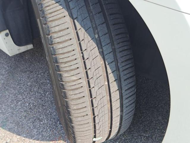 当社理想の中古車は値段の割に良質な物件です。金額が安くて当然な修復歴有の車や走行の多い車・金額は安いけれど諸費用が当社の数倍以上するお店が存在しますが当社は支払い総額で良質な物件を追求します。