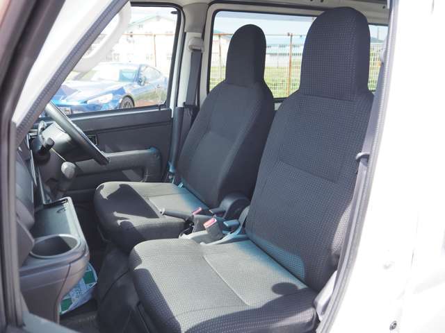 �V�[�g�Ƀ_���[�W��򉻂͏��Ȃ��A�ǍD�ȃR