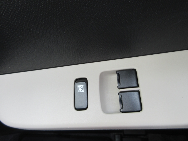 �^�]�ȁA����ȃp���[�E�B���h�E�t��