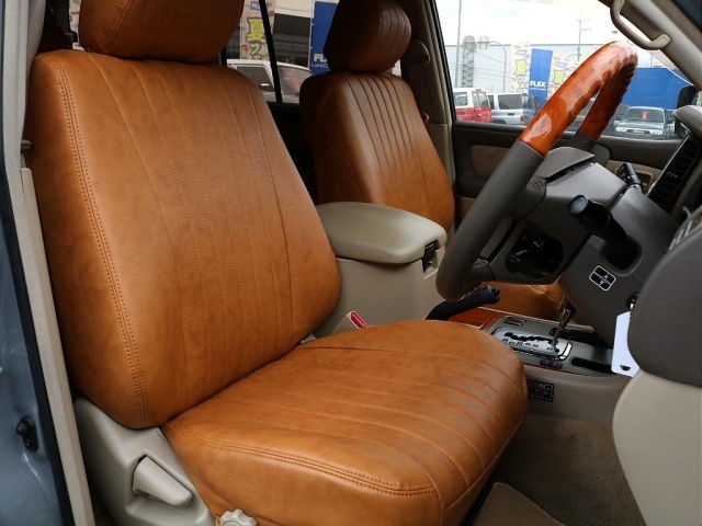 �V�i�N���V�b�N�L�������V�[�g�J�o�[�𑕒��I