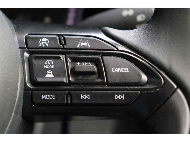 ���[�_�[�N���[�Y�R���g���[��