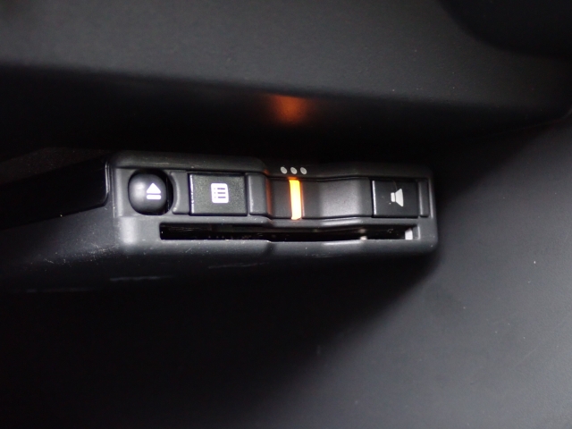 ETC���ڂł��B�L�����H�̗������Œ�Ԃ��鎖�Ȃ��X���[�Y�ɒʉ߂ł��܂��B