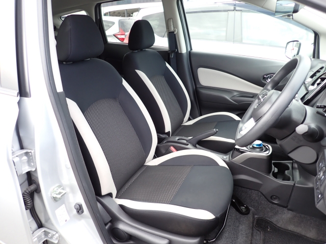 �t�����g�V�[�g����ԗǍD�ł���B�傫�ȎC��Ȃ��A����S�n�������ł���