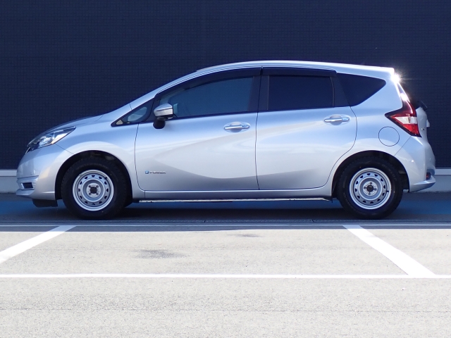 �I���b�N�X�F�蒆�ÎԂ͗����̃n�b�L�������C����̖������q��Ǝ��̌��i�ȔF���Ɋ�̔����Ă���܂��B���q��������Ђ̍���m���S�Ԍ��������{���Ă���܂��B