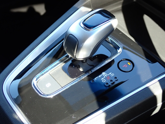 �V�t�g�m�u�̓X�����Ȃ��A���ꂢ�ȏ�Ԃł��B���ł��G��镔�������ꂢ���Ƒ�؂ɏ���Ă������Ƃ�������܂���B