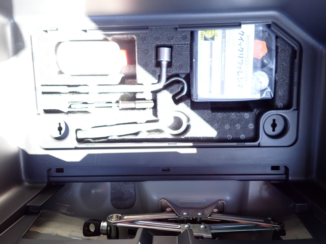 �p���N�C���L�b�g���t���Ă܂�.