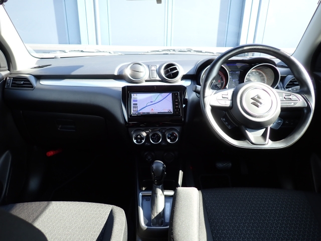 �C���p�l�摜�ɂȂ�܂��B�ԓ��͐��Ǝ҂ɂĎ����N���[�j���O�{�H�ς݂Ȃ̂ŁA��ϐ����ł��B