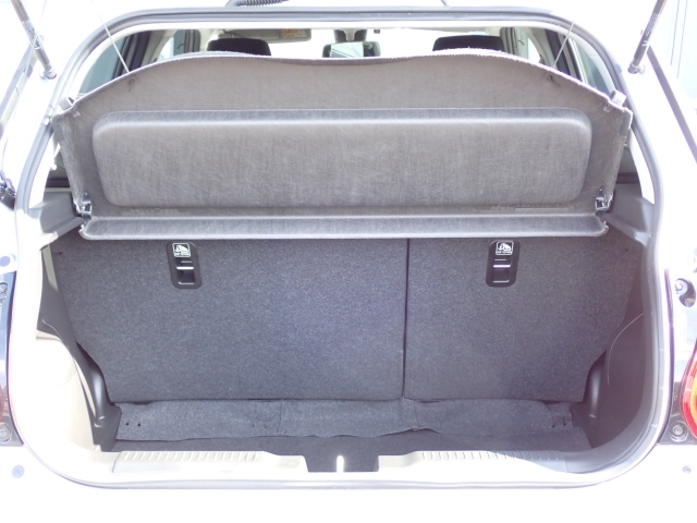 �ʏ펞�̃��P�b�W�X�y�[�X�ł��I�傫�ȊJ���ŉו��̏悹�~�낵���y�ɍs���܂��B