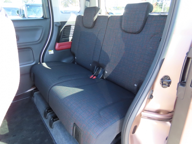 リヤシートも状態良好♪是非一度ご来店いただき、実際に座ってみてくださいね！