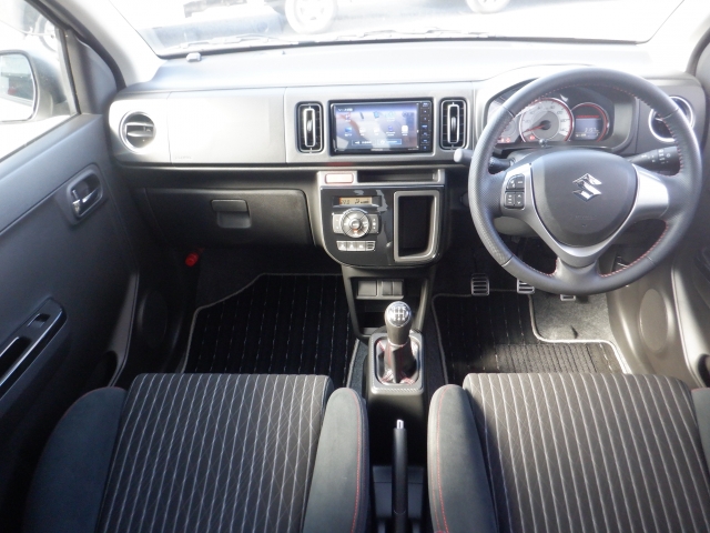 �ԓ��͐��Ǝ҂ɂĎ����N���[�j���O�{�H�ς݂Ȃ̂ŁA��ϐ����ł��B�I���b�N�X�����Ԃł݂͂Ȃ��܂ɉ��K�ȃh���C�u�����񑩂��܂��B