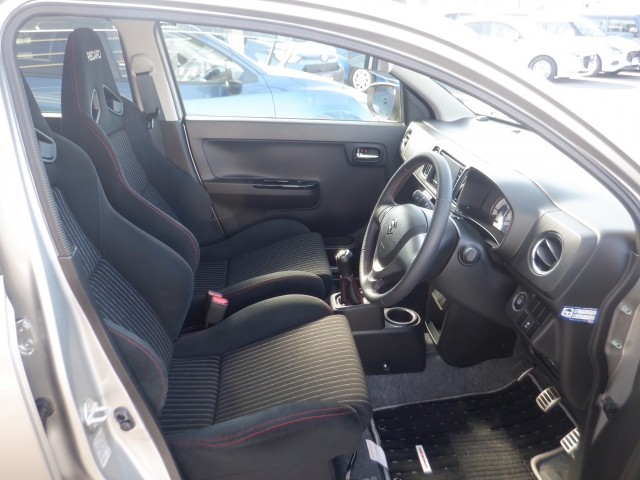 �t�����g�V�[�g����ԗǍD�ł���B�傫�ȉ�����Ȃ��A���S�ł��B����S�n�������ł���B