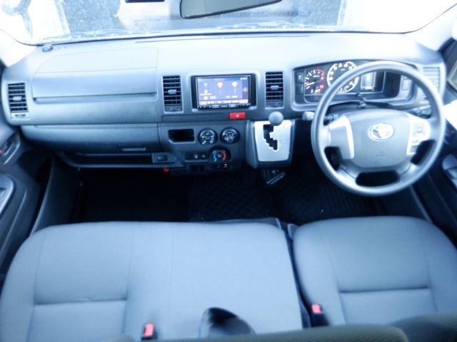 �ԓ��͐��Ǝ҂ɂĎ����N���[�j���O�{�H�ς݂Ȃ̂ŁA��ϐ����ł��B�I���b�N�X�����Ԃł݂͂Ȃ��܂ɉ��K�ȃh���C�u�����񑩂��܂��B