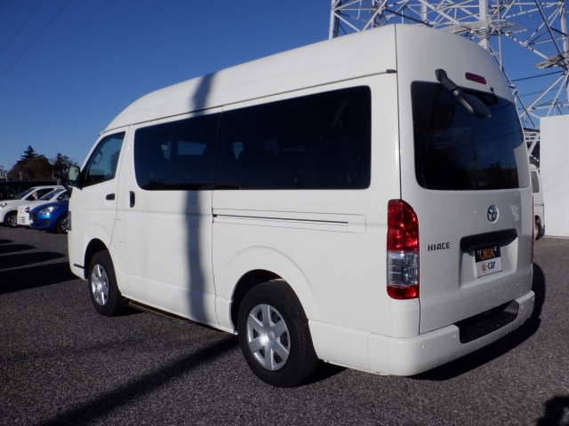 ���Ԃ̕��́A��֓� �u���C���^�[IC�v�~��Ă���