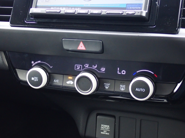 ���I�[�g�G�A�R������(^^�􁚎����������y�X�I���K�Ȏ�����f���������\�ł��B����p�l����X�C�b�`���㎿�ő��쐫���ǍD�ł��B