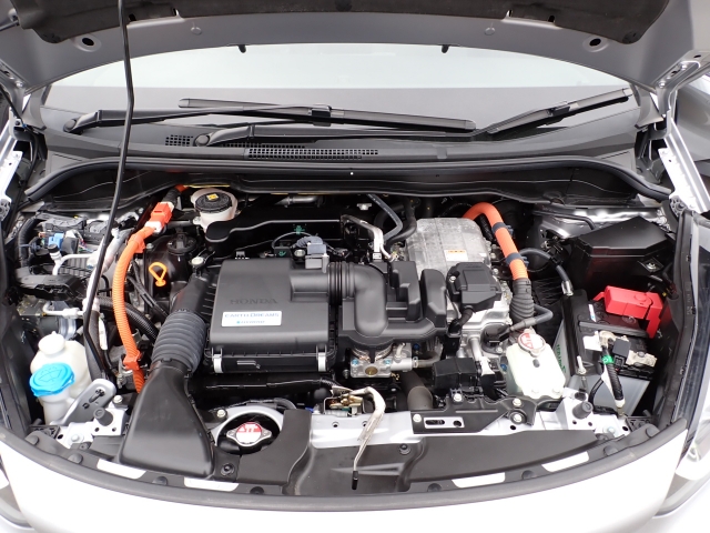 �G���W�����[�������ꂢ�ł���B�@�֋@�\�n���ǍD�ł��B�[�ԑO�ɓ_���������s���܂��B�G���W���I�C���E�I�C���t�B���^�[�E�G�A�R���t�B���^�[�E���C�p�[�S���͕K�������v���܂�