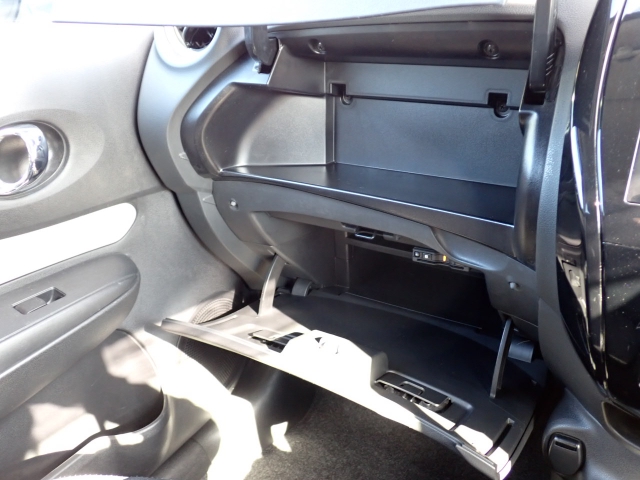 ���[�����Ղ�O���[�u�{�b�N�X�B