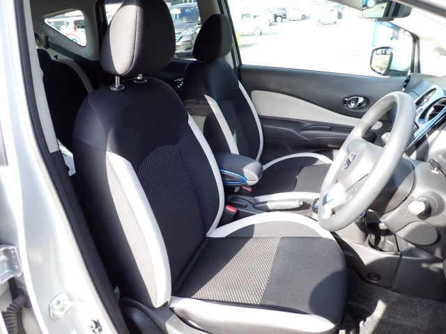 �t�����g�V�[�g�A��ԗǍD�ň��S�ł��B�傫�ȉ�����Ȃ����S�ł�