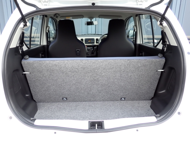 �ʏ펞�̃��P�b�W�X�y�[�X�ł��I�傫�ȊJ���ŉו��̏悹�~�낵���y�ɍs���܂��B