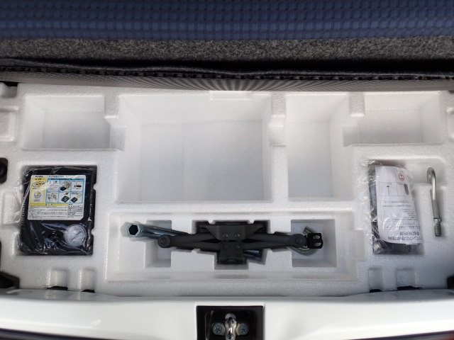 �p���N�C���L�b�g���t���Ă܂�.