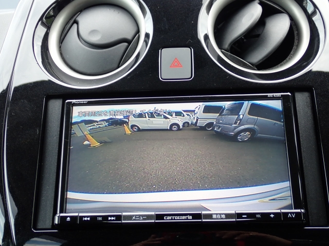 �o�b�N�J�����������Ă���܂��B���Ԏ��ɑ�ϖ��ɗ����܂�������Ԃ����ȕ��ɂ��֗��@�\�ł���