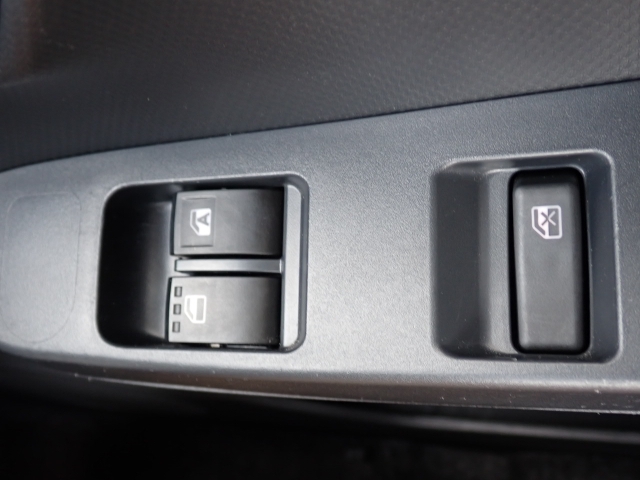 �O�Ȃ̑��̊J�͓d���ɂȂ�܂��̂ŁA�֗��ł���ˁB