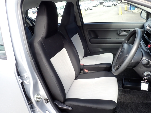 �t�����g�V�[�g�A��ԗǍD�ň��S�ł��B�傫�ȉ�����Ȃ����S�ł�