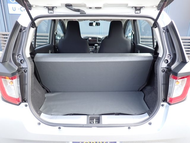 �ʏ펞�̃��P�b�W�X�y�[�X�ł��I�傫�ȊJ���ŉו��̏悹�~�낵���y�ɍs���܂��B