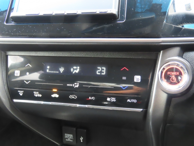 �I�[�g�G�A�R�������B���x�ݒ肪�ł��āA�������K�ł���B