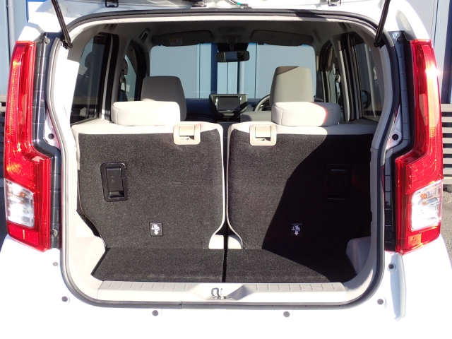 通常時のラケッジスペースです！大きな開口で荷物の乗せ降ろしも楽に行えます。