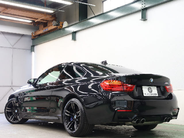 納車後年３回の無料オイル交換＆ポリマーメンテナス無料サービス付き！メンテナンスの基本となるオイル交換も是非ＴＵＣで！