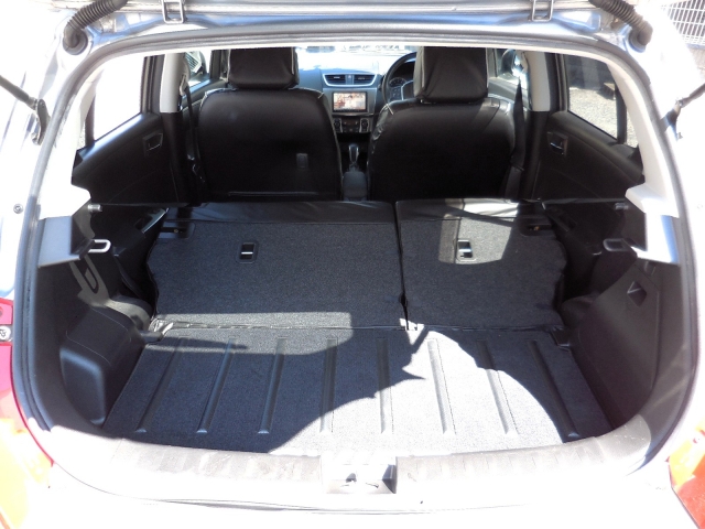 �Z�J���h�V�[�g�́A���̗l�ɑO�ɓ|���܂��B�������̓����ςގ����o���܂��恚