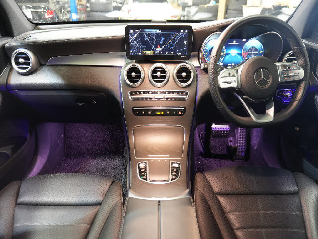 ■Ｔ．Ｕ．Ｃ．ＧＲＯＵＰ八潮店では、全車２年保証付です。充実のアフターサービス！■専門店ならではのコダワリの正規ディーラー車輌！年３回３年間オイル交換＆ポリマーメンテナンスサービス実施中！