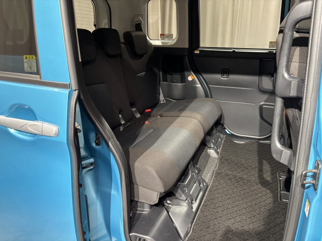 2��ڃV�[�g�����K�ȃX�y�[�X�ł��I�V�[�g�A�����W�����ʂŋ@�\�I�ł��I��~���ɂ��D��Ă��܂��̂Ő����x�������ɂȂ��ĉ������I�I���b�N�X�Ȃ�e���[�J�[�̎Ԏ�𑵂��Ă���܂��̂Ŕ�r�������ȒP�I