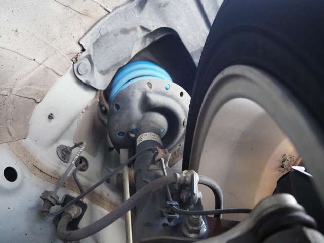 ＳＰＯＯＮダウンサス搭載！更にカッコイイ