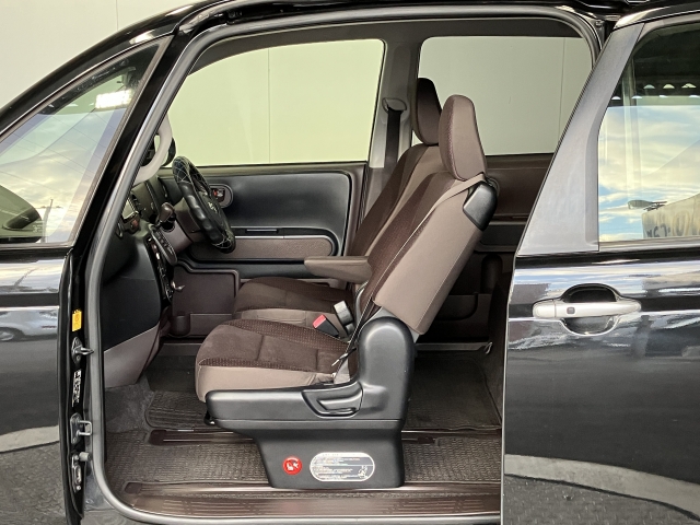 �y�����z�p���[�X���C�h�h�A�ő傫���J���܂��̂ŏ��~�肪�y�ɍs���܂�����