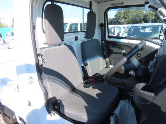 �V�[�g����ԗǍD�ł���B�傫�ȉ�����Ȃ��A���S�ł��B����S�n�������ł���B