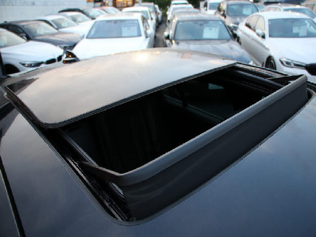 専門店ならではの納車前整備を実施！専用テスターも完備！諸経費につきましてはお気軽にお問合せ下さい。納車後の車検・点検・板金・ドレスアップなども当社お客様特別価格にてご案内させて頂きます。無料代車完備！