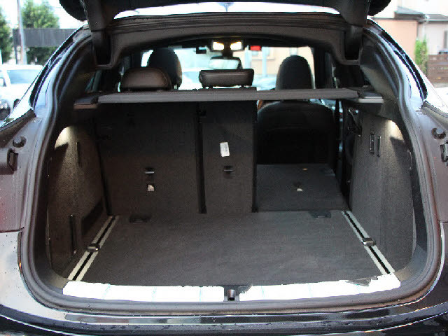 当社では全車充実の無料アフターサービス付です！全車無料２年保証＆年３回３年間エンジンオイル交換無料＆ポリマーメンテナンス施工＆関東圏外陸送納車費用無料サービス中。詳しくはホームページをご覧ください。