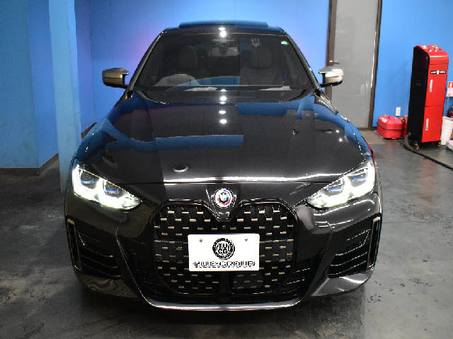 都内最大級の大型展示場！更にガレージ完備！専門店だからできる幅広いラインナップ！ご希望の車種がない場合もお気軽にお申し付け下さい。当社ネットワークでご希望の車両を探して参ります。