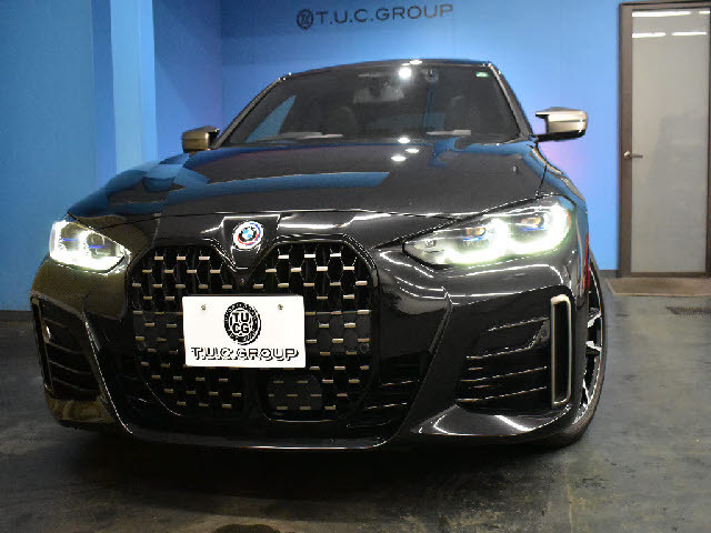 全車店頭にて展示中！お越し頂ければ現車確認が可能です。お気軽にお越しくださいませ。専門スタッフが細かくご説明させて頂きますので輸入車にご不安がある方でも安心です。