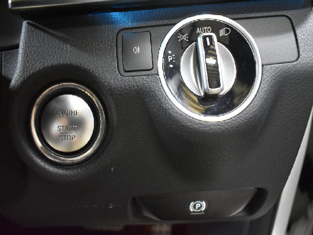 ���X�Ȃ�ł͂̔[�ԑO���������{�I��p�e�X�^�[�������I���o��ɂ��܂��Ă͂��C�y�ɂ��⍇���������B�[�Ԍ�̎Ԍ��E�_���E���E�h���X�A�b�v�Ȃǂ����Ђ��q�l���ʉ��i�ɂĂ��ē������Ē����܂��B������Ԋ����I