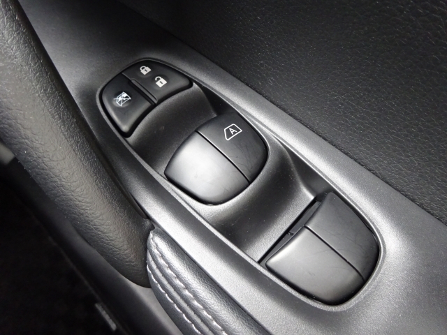 �S�ȃp���[�E�B���h�[�d�l�ł��B