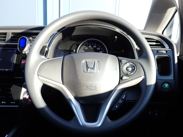 �X�e�A�����O�͂ƂĂ����ꂢ�ȏ�Ԃł���