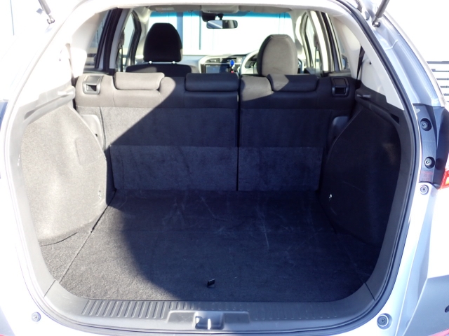 �ʏ펞�̃��P�b�W�X�y�[�X�ł��I�傫�ȊJ���ŉו��̏悹�~�낵���y�ɍs���܂��B