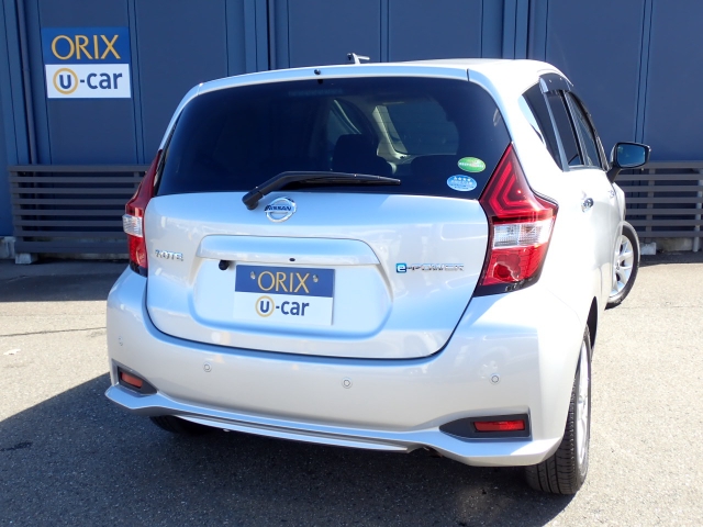 �����r���[�̉摜�ɂȂ�܂��B�I���b�N�X�F�蒆�ÎԂɂ́A���w��������S���Ă���肢���������߂ɁA�Ǝ��̢�I���b�N�X�F�蒆�Îԕۏأ�����t�����Ă��܂��B