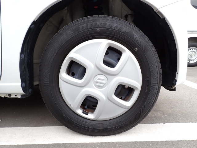 �ԑ̂̕��͋C�ƍ����Ă��鏃���z�C�[���L���b�v�d�l�ł��B