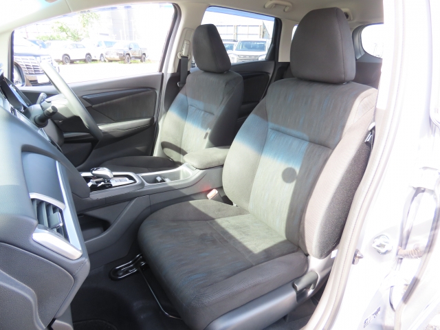 �t�����g�V�[�g����ԗǍD�ł���B�傫�ȉ�����Ȃ��A���S�ł��B����S�n�������ł���B